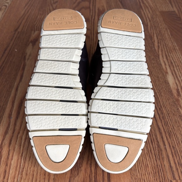 Cole Haan Zerogrand Waterproof hikers - worn once! - Picture 7 of 8